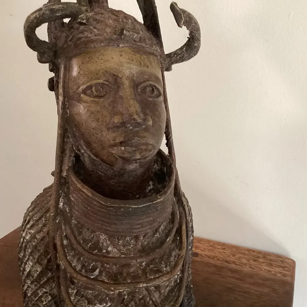Cast Bronze Bust of King of Benin Nigeria African Antique vintage